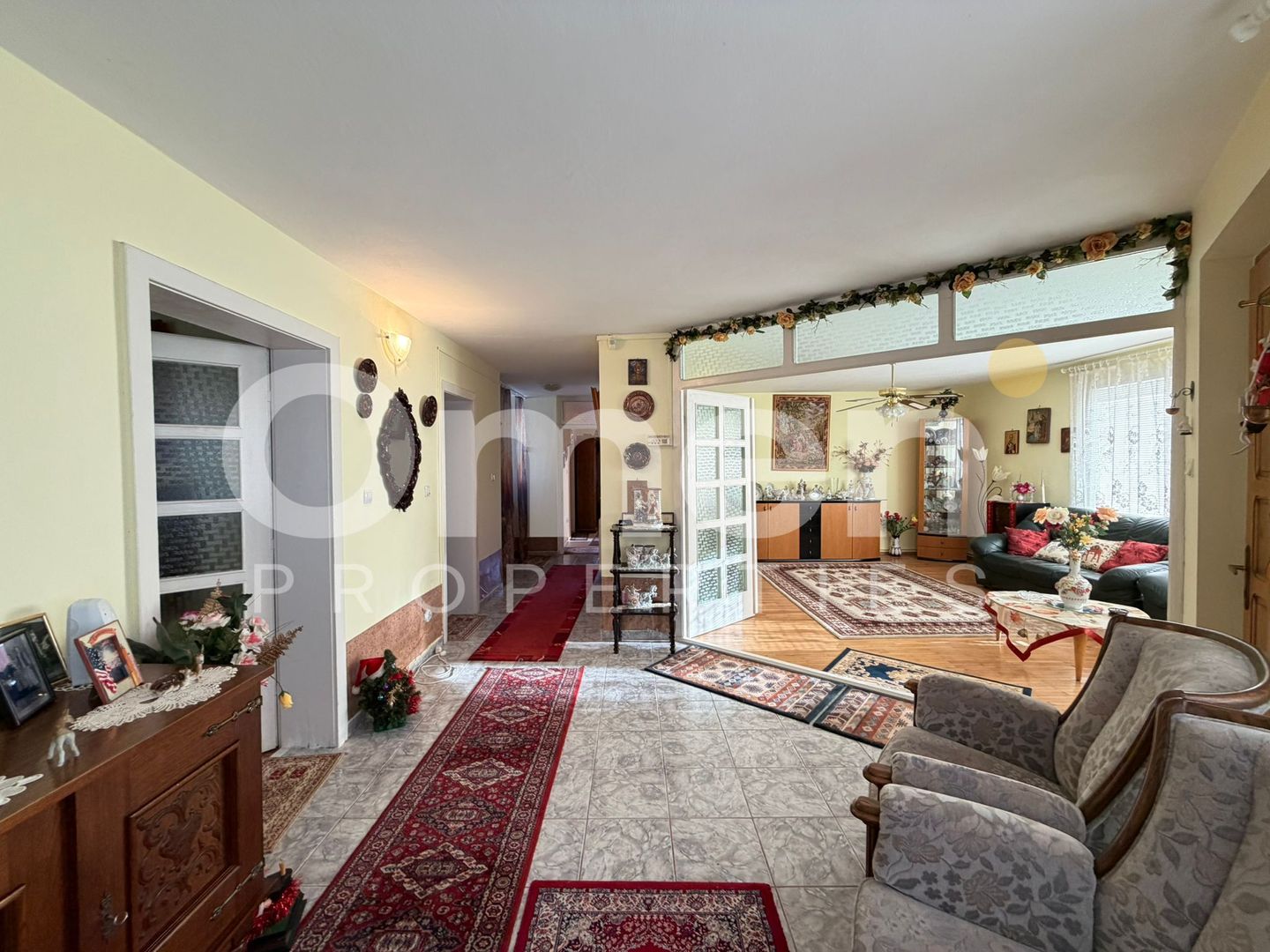 Casa cu piscina de vanzare, cu 6 ari de teren, Unguras - Poză 9