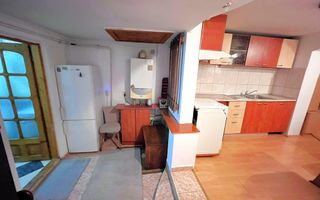 Casa de inchiriat Raului intersectie Campia Islaz -loc de parcare - Poză 3