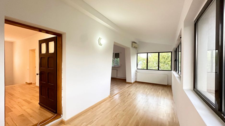 Oferim spre închiriere o proprietate de excepție zona Sisesti - Poză 29