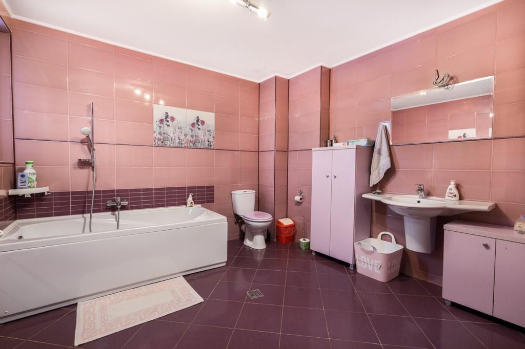 Vila superba de vanzare in apropiere de padure Pantelimon - Poză 23