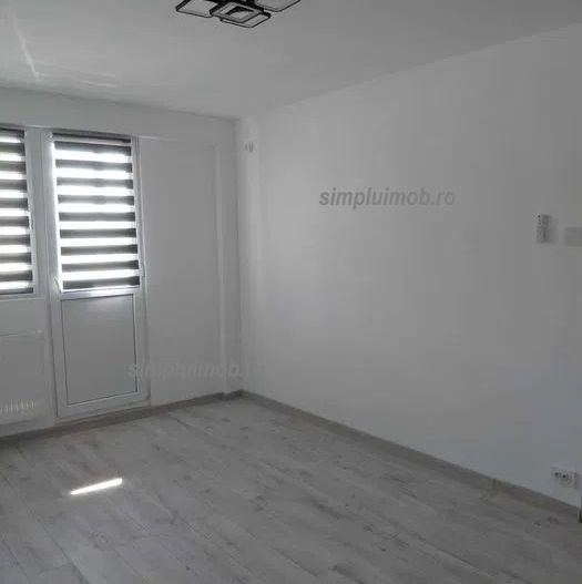 Decomandat renovat 2 camere Vergului Pantelimon - Poză 2