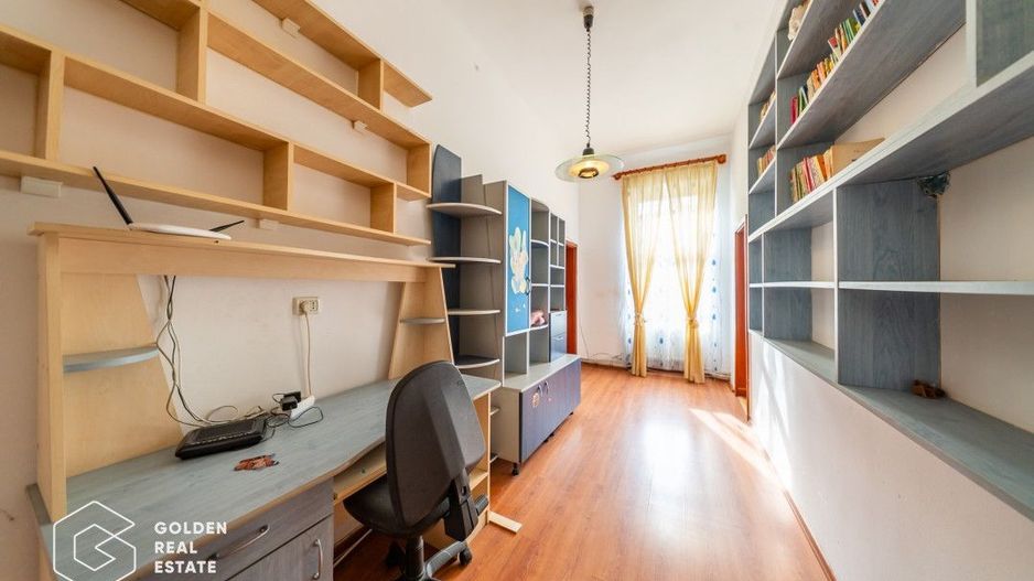 Rar pe piata! 2 apartamente singure in curte, fatada renovata, zona Teatru - Poză 17