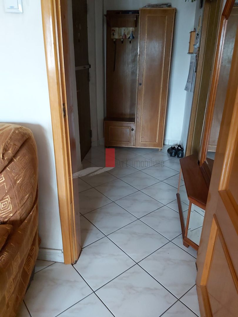 Apartamentul "SUPERMETO", BLOC STRADAL, REABILITAT - Poză 6