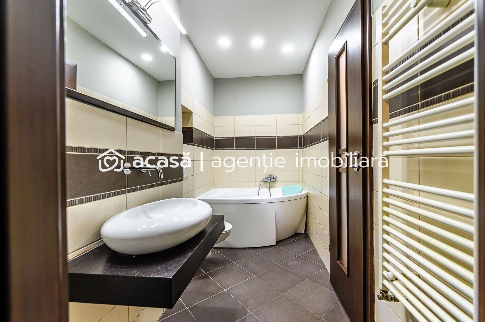 Oportunitate! Apartament elegant și spațios în zona UTA - Poză 8