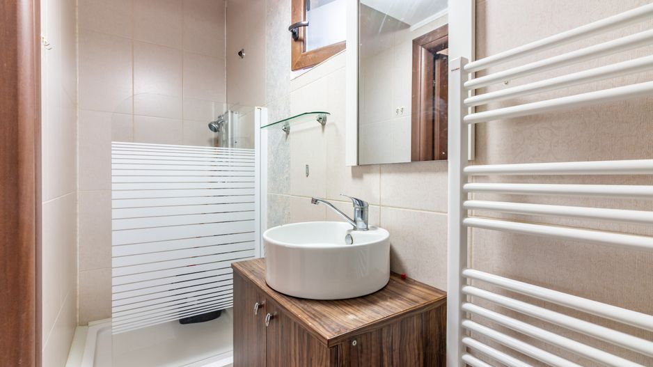 Casă primitoare  | Tunari | Grădină spațioasă plus piscină - Poză 12