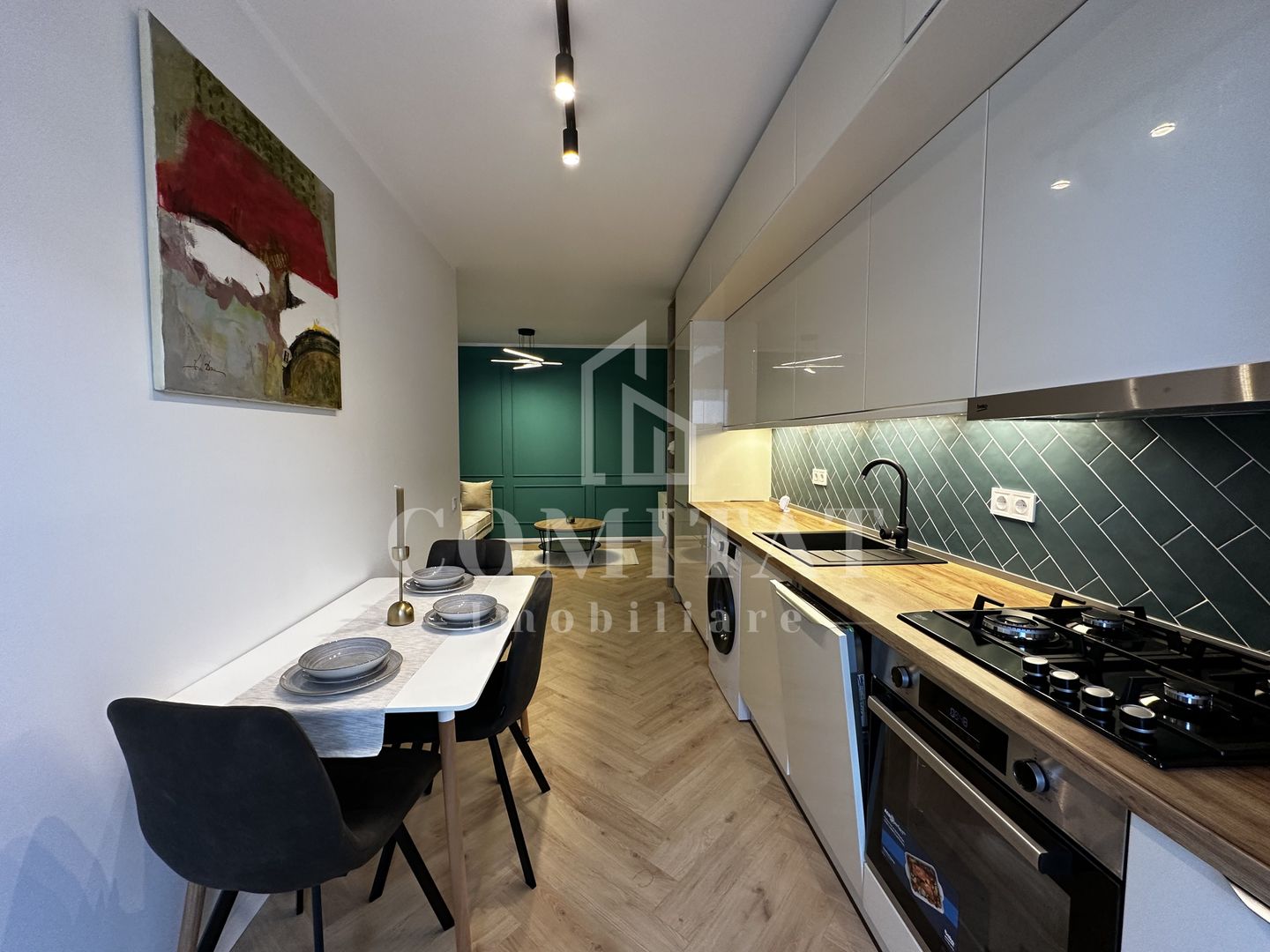 Apartament la cheie | 2 dormitoare | Etaj intermediar | Eroilor - Poză 3