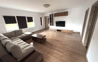 Apartament la curte, 2 băi, loc de parcare, zona linistita, dressing