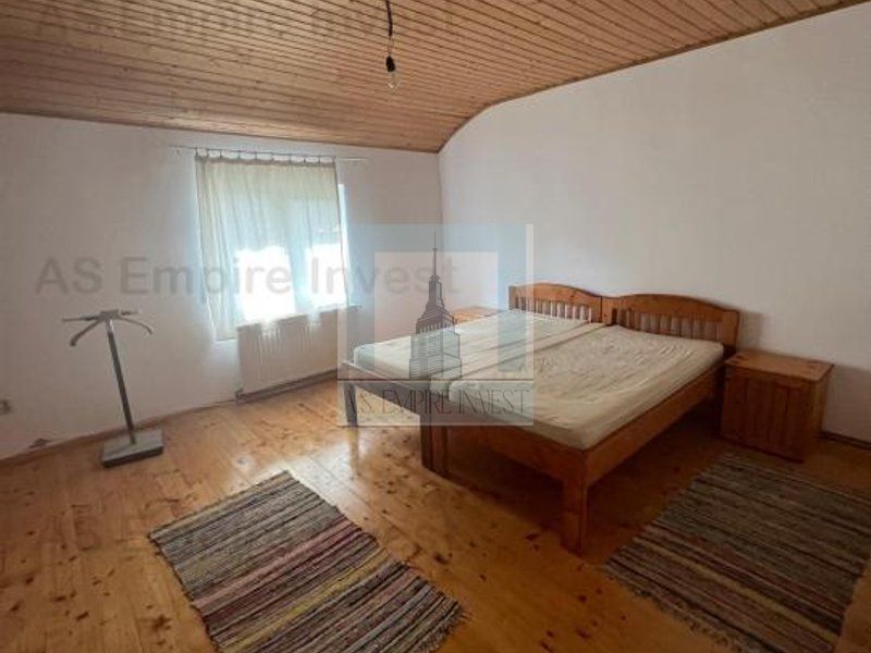 Casa/vila 5 camere , teren 370mp-zona Bran/Poarta - Poză 2