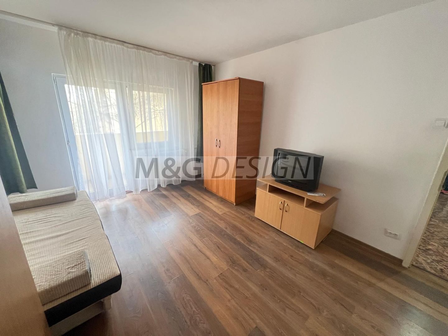 Etaj 1- Apartament  1 camera decomandat Aradului - Poză 2