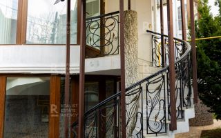 Chirie, oficiu, 4 nivele, 11 odăi, str. Mazililor, Botanica - Poză 1