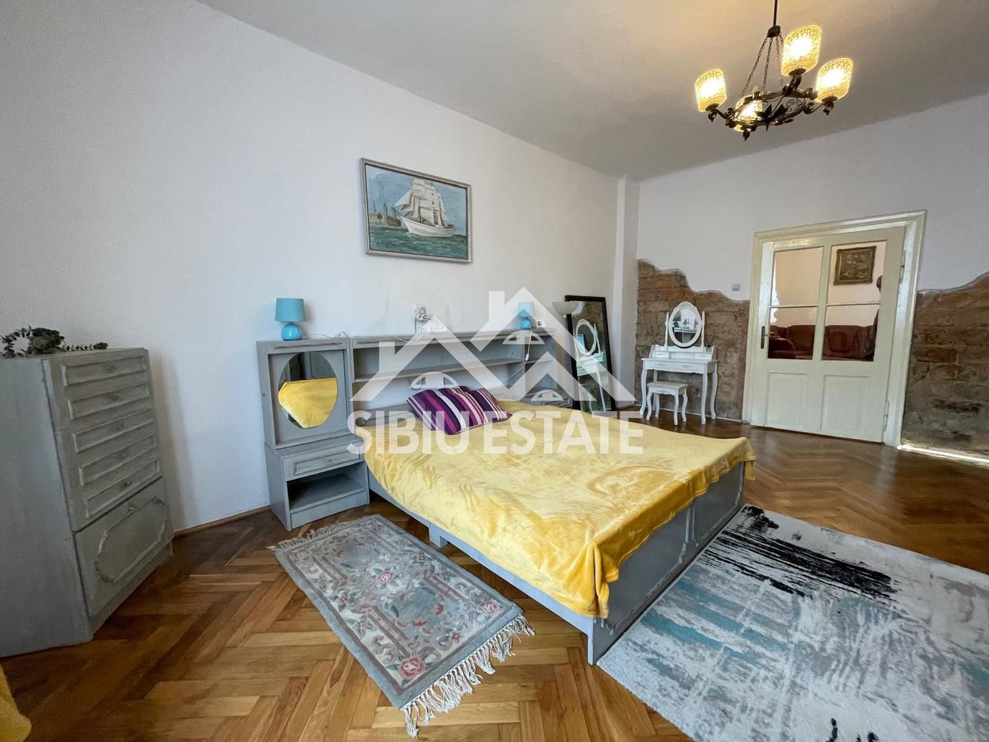 Apartament de vanzare cu 2 camere Zona- Centrul Istoric - Poză 5