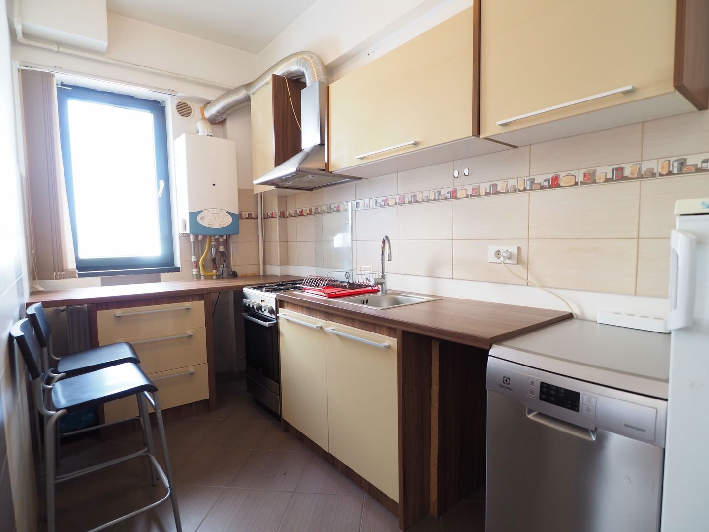Vanzare 2 camere complet mobilat si utilat-Bucurestii Noi metrou - Poză 6