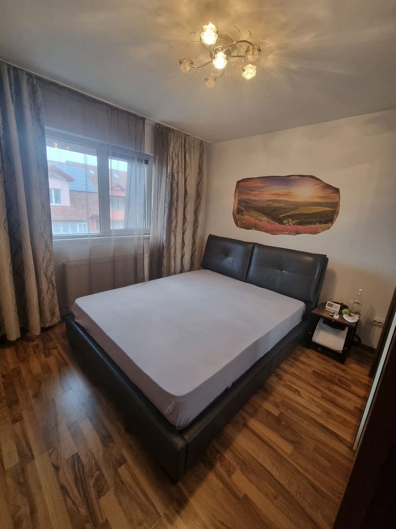 Apartament 2 camere, in Vila. Curte. Centrala. Parcare. Aparatorii Patriei. - Poză 4
