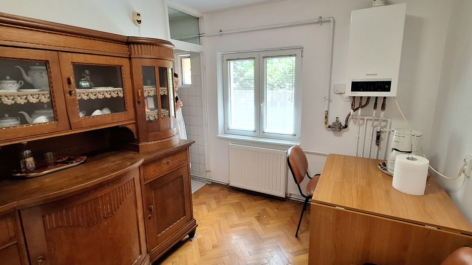 Apartament renovat cu 3 camere - zona Andrei Saguna - Poză 10
