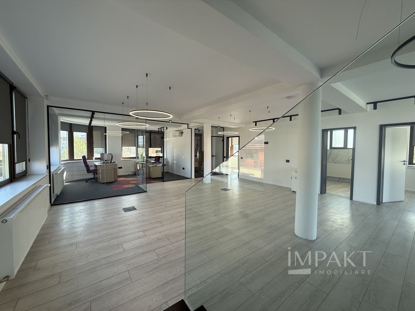 Spatiu de birouri dispus pe 2 niveluri , 225 m2 , Borhanci - Poză 3