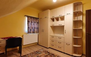 Apartament cu 3 camere, parter + mansardă, decomandat, zona Cetate - Poză 10