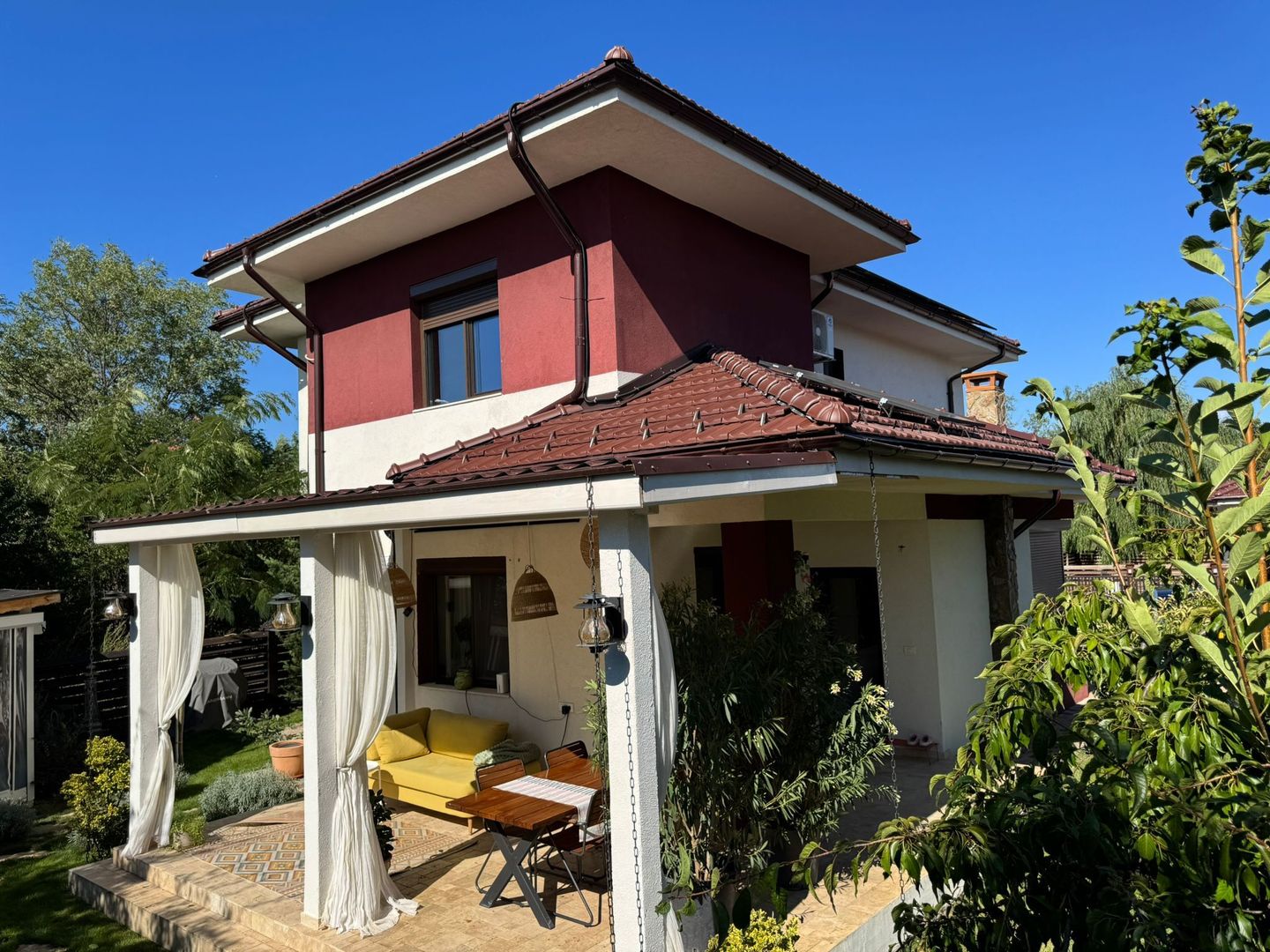CASA INDIVIDUALA LANGA PADURE | MOBILATA SI UTILATA - Poză 1