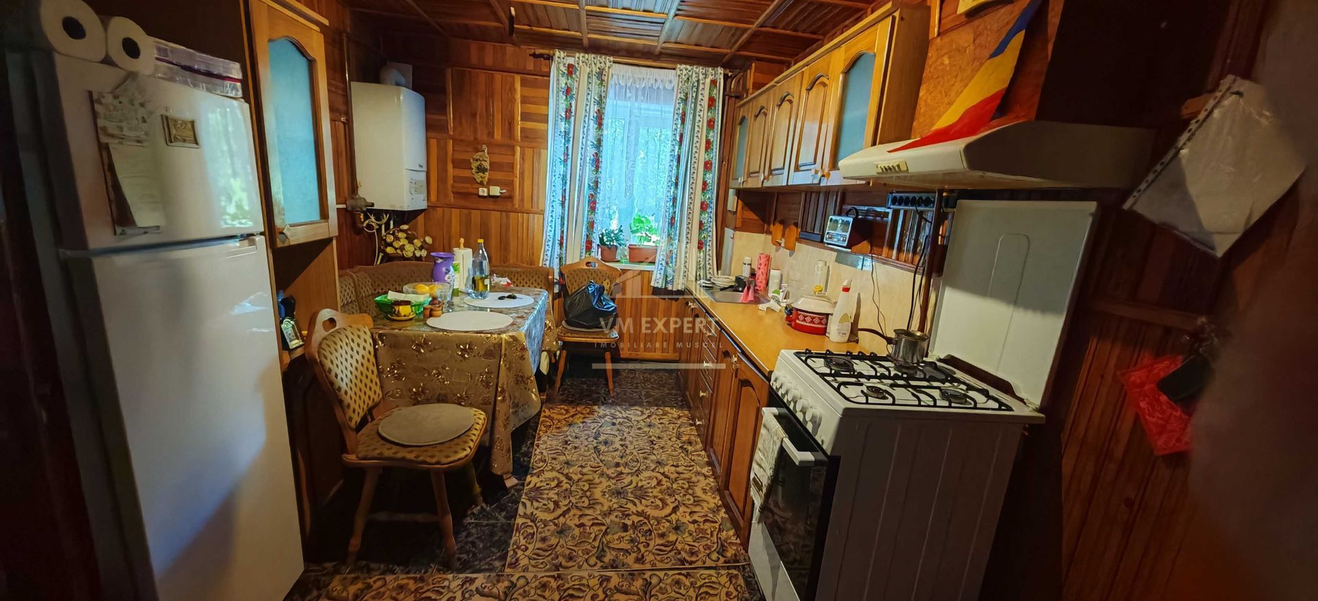 APARTAMENT CAMPULUNG 2 CAMERE, PARTER - Poză 2