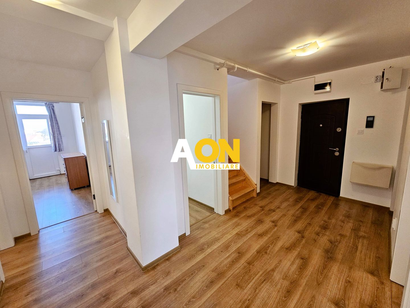 Penthouse 4 camere, mobilat, 100 mp utili + terasa 88 mp, ultracentral - Poză 13