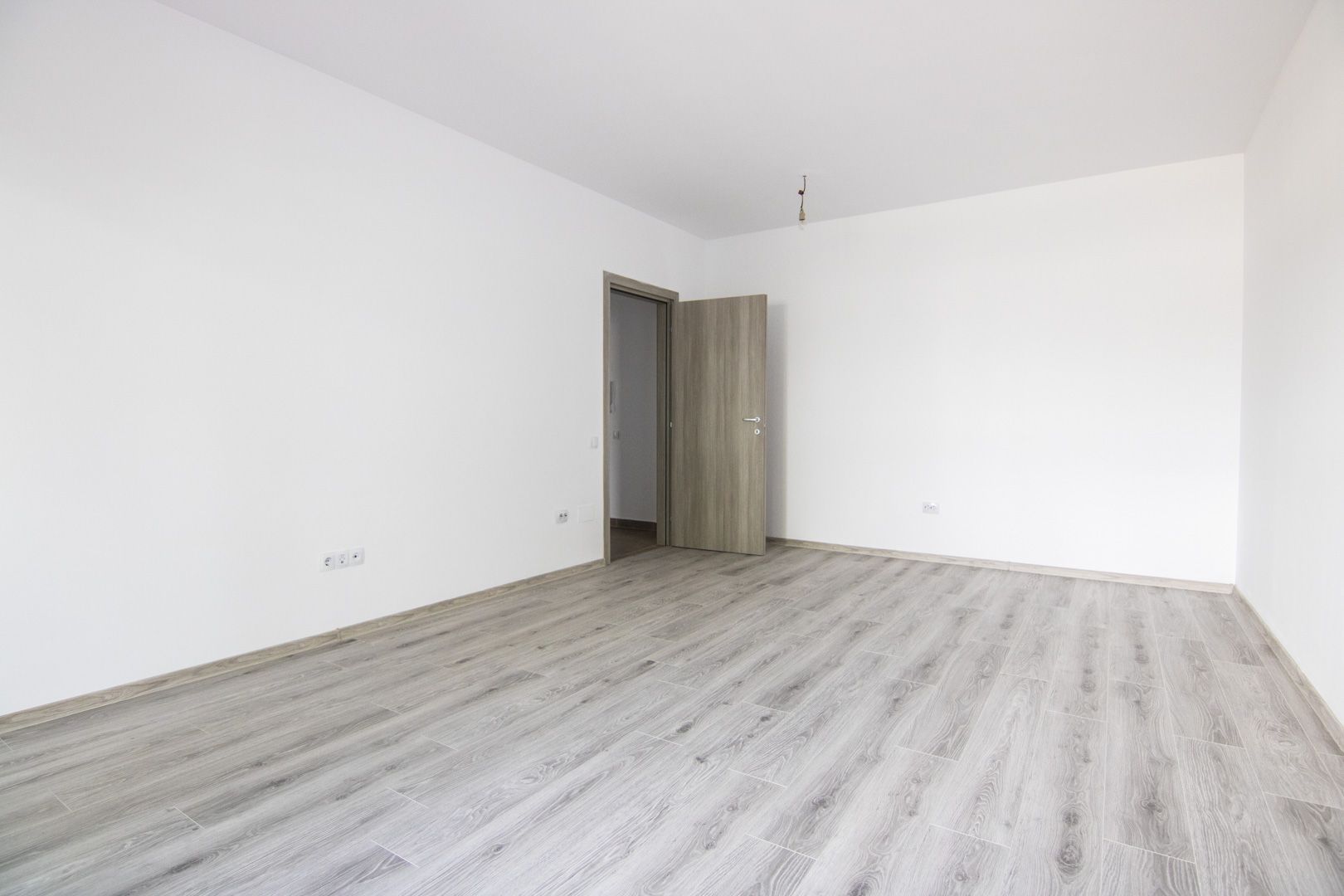 2 Camere | Decomandat | Geam la Baie | Bucatarie Inchisa | Militari - Poză 4