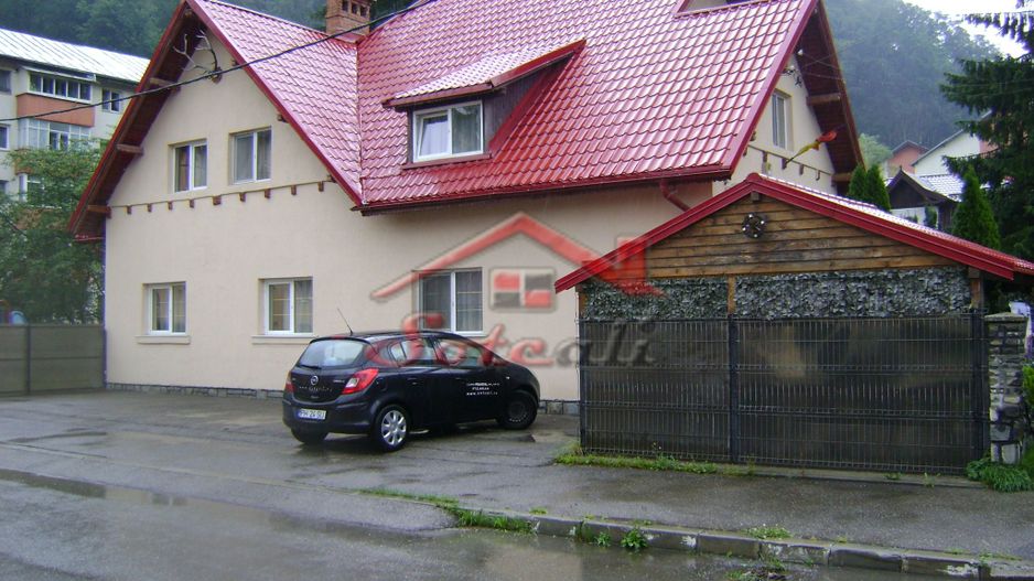 Pensiune de vanzare P+E Busteni - central - Poză 41