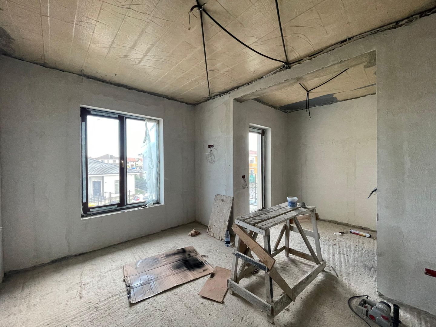 Duplex separat prin garaj si superpozitie - Poză 7