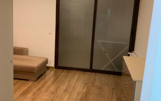 VANDUT! Garsoniera renovata etaj 1 bloc reabilitat - Poză 3