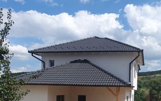 Casa de vanzare la Poplaca . Comision 0% - Poză 1