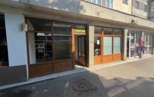 DE VÂNZARE – Două spații comerciale, zona Turn – Câmpulung Muscel