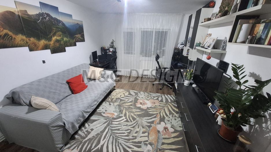 Aradului, 3 camere decomandat, renovat, NEGOCIABIL - Poză 1