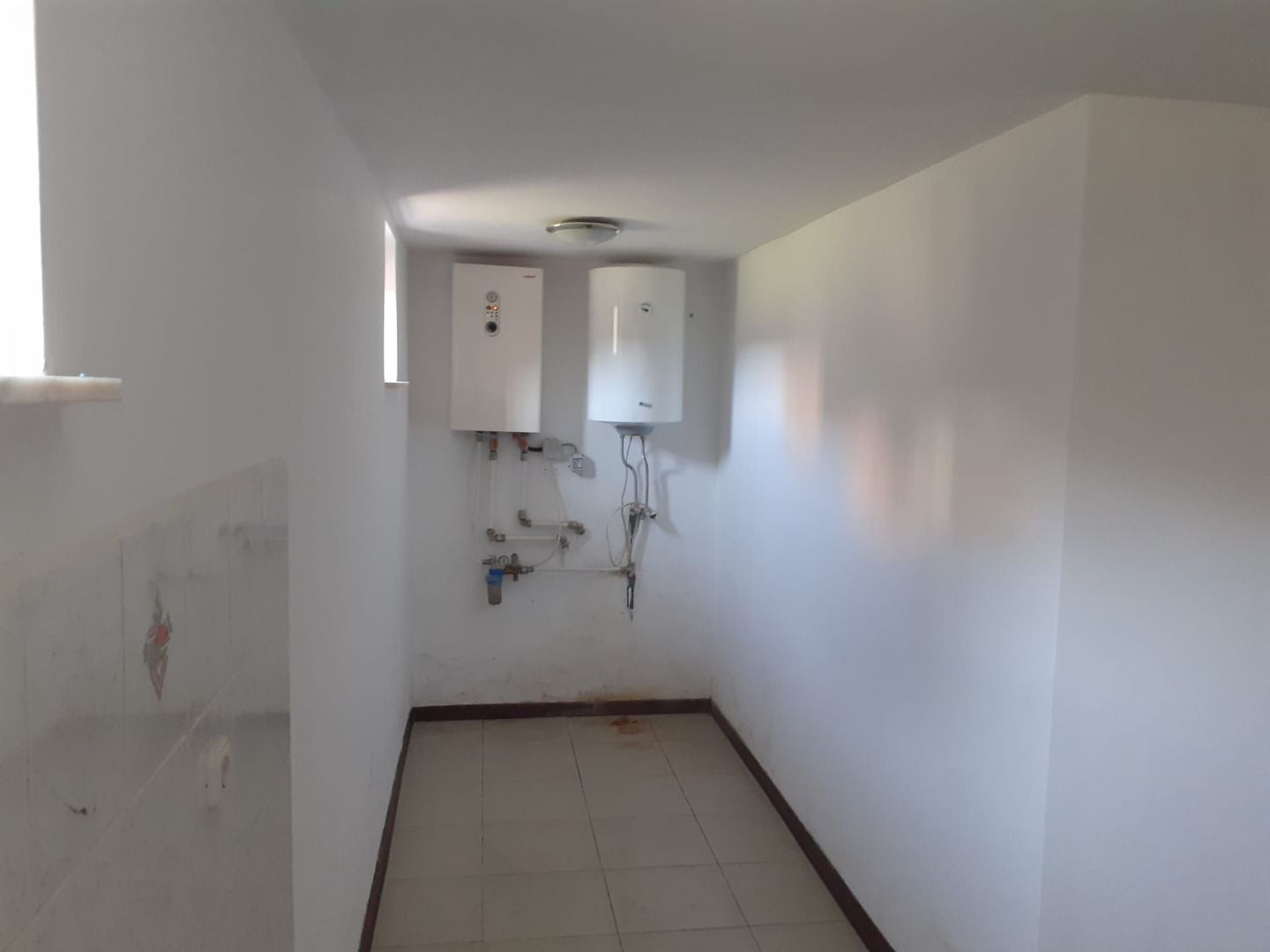 Casa insiruita, 2 dormitoare, garaj, Sanmartin. 120 000 E. Comision 0. - Poză 16