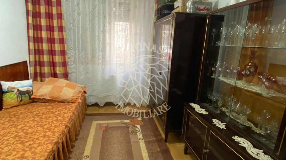 Apartament decomandat 100 mp-balcon-parcare-investitie-Dragos Voda - Poză 4