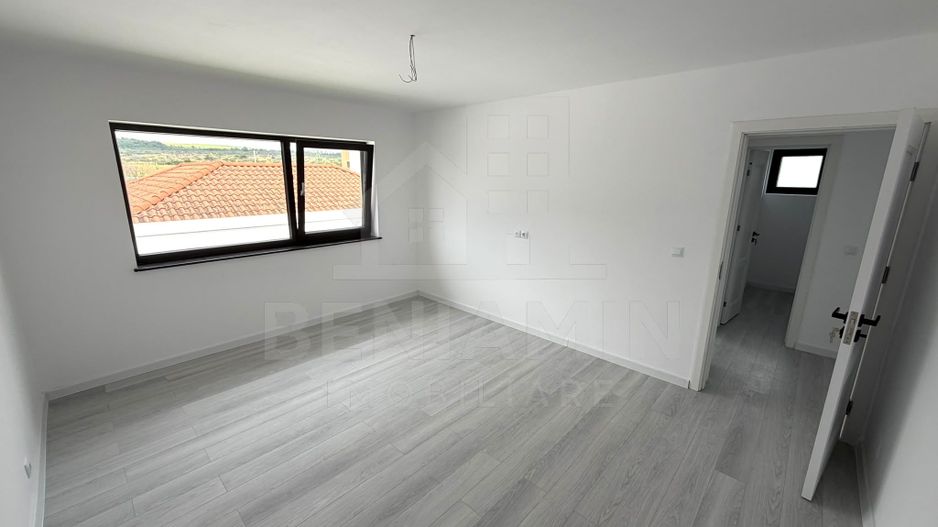 Casa moderna - 4 dormitoare - 2026 - toate utilitatile - Ford - Poză 8
