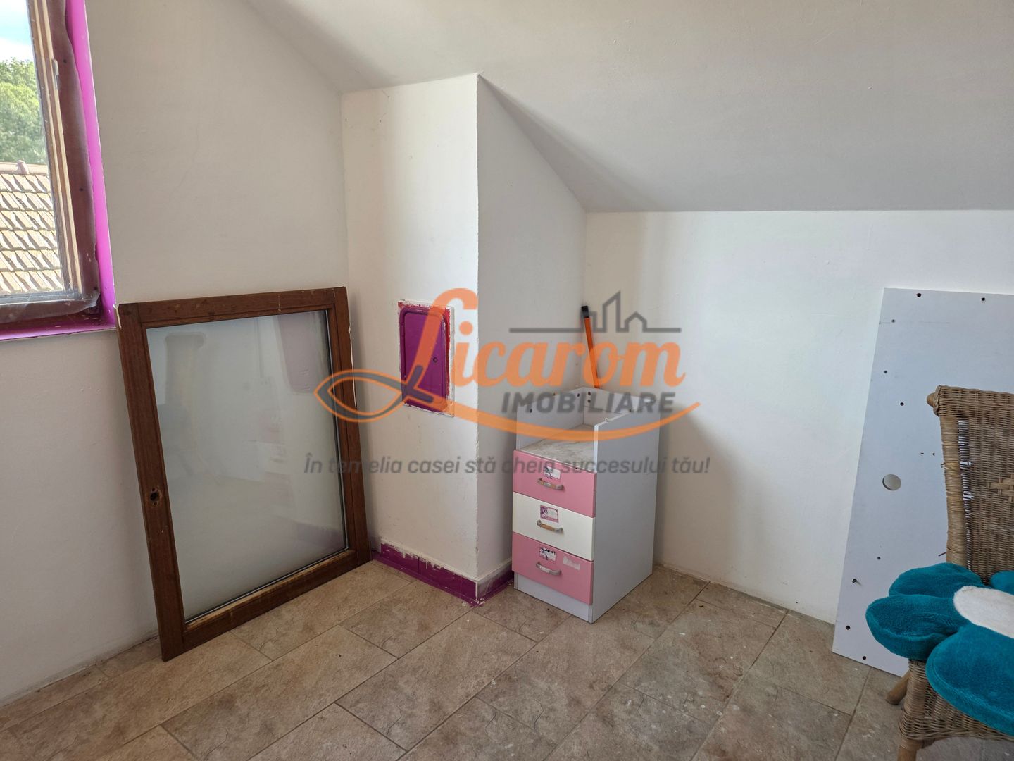 Garsoniera in casa, comuna Cristian,mobilata si utilata. - Poză 9