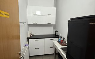 4 CAMERE DECOMANDAT--ETAJ 1--BLOC TIP VILA--PIATA UNIRII - Poză 10