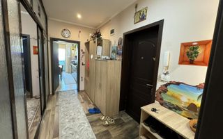 Apartament complet mobilat cu 3 camere în Giroc - 135,000 € - Poză 5