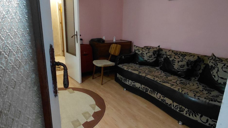 Apartament cu 2 camere Tiglina 1,et.2,strada Saturn zona pietei - Poză 9