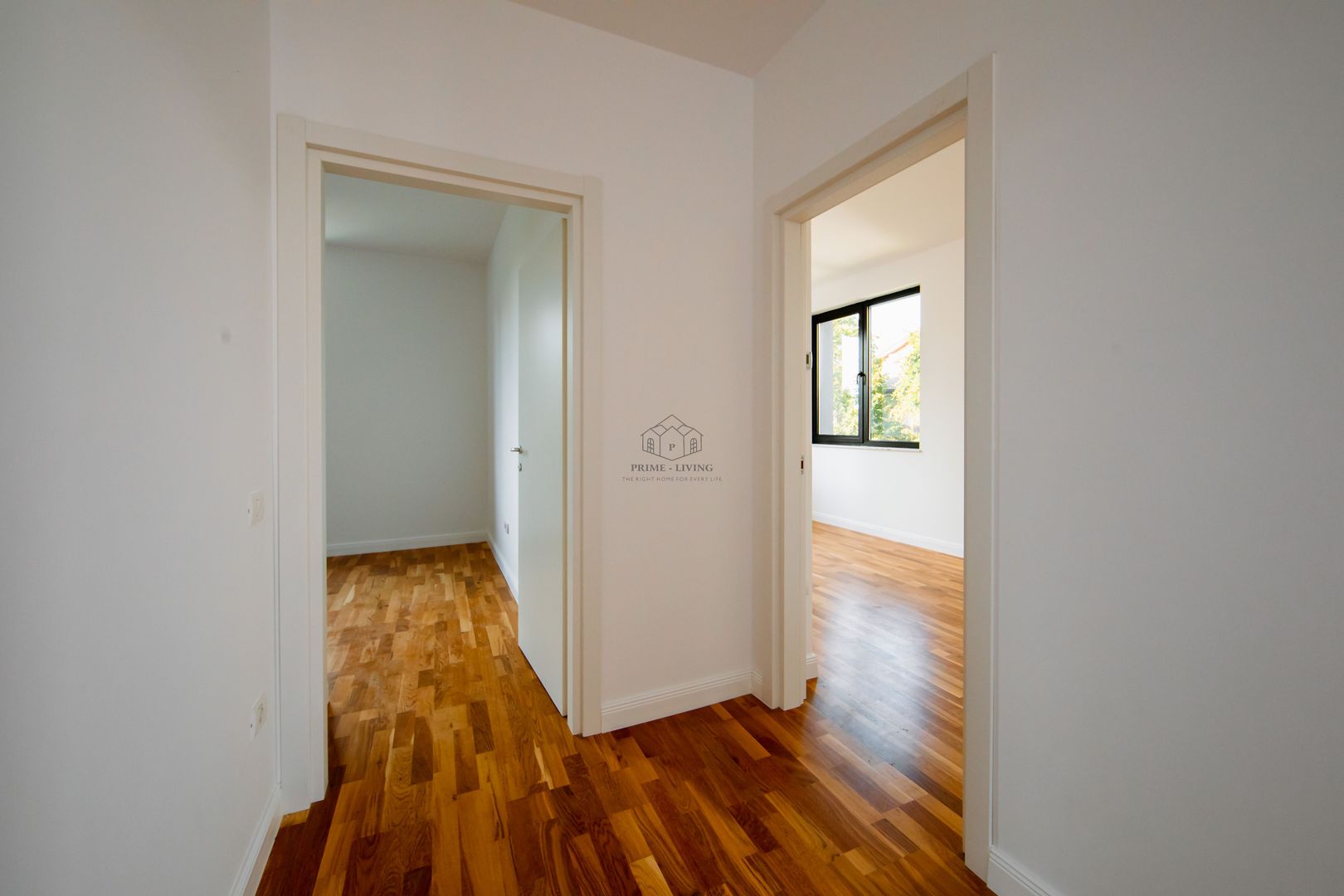 VILA SUPERBĂ CU 4 DORMITOAARE ȘI PISCINA LA INCHIRIERE - Poză 28