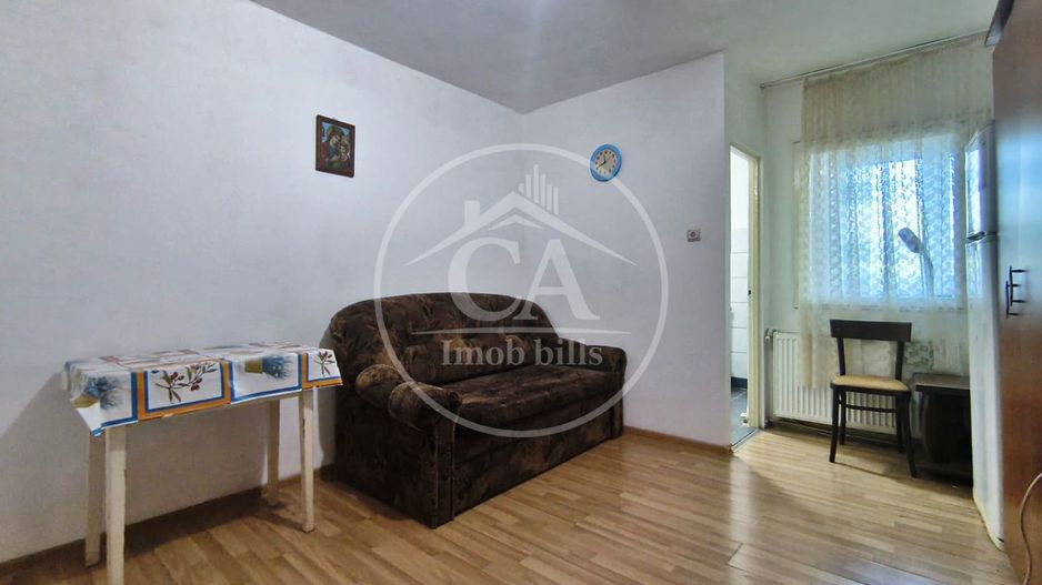 Apartament de vânzare cu 1 camere în zona Rogerius, Oradea - Poză 1