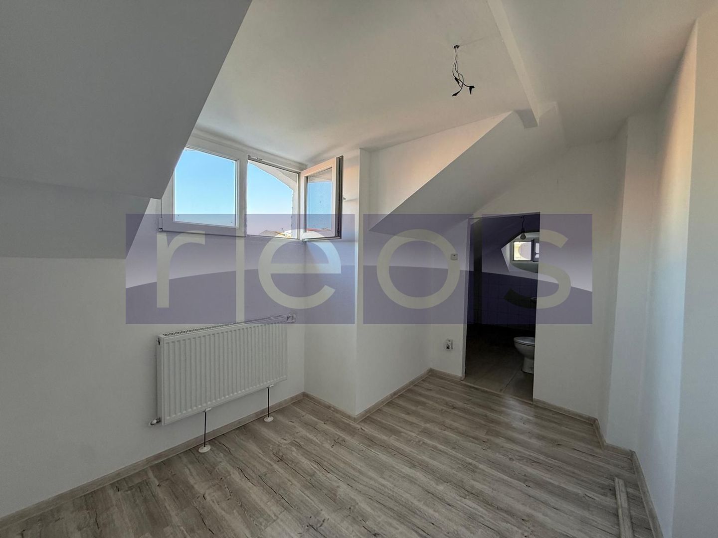 VANZARE 2 CAMERE | MANSARDA | 40 MP | NOU RENOVAT | LOC PARCARE | - Poză 7