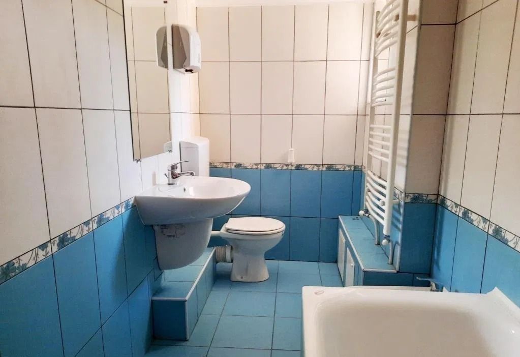 Apartament 4 camere nemobilat Stefan cel Mare de inchiriat bloc 2013 - Poză 12