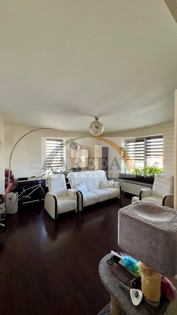 De vanzare - 3 camere decomandat etaj 4 - Splaiul Unirii - Poză 3