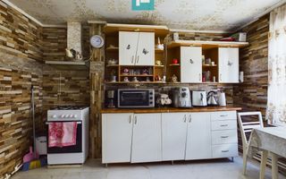 Casă stil conac pe drumul Cetății - Șiria - Poză 17