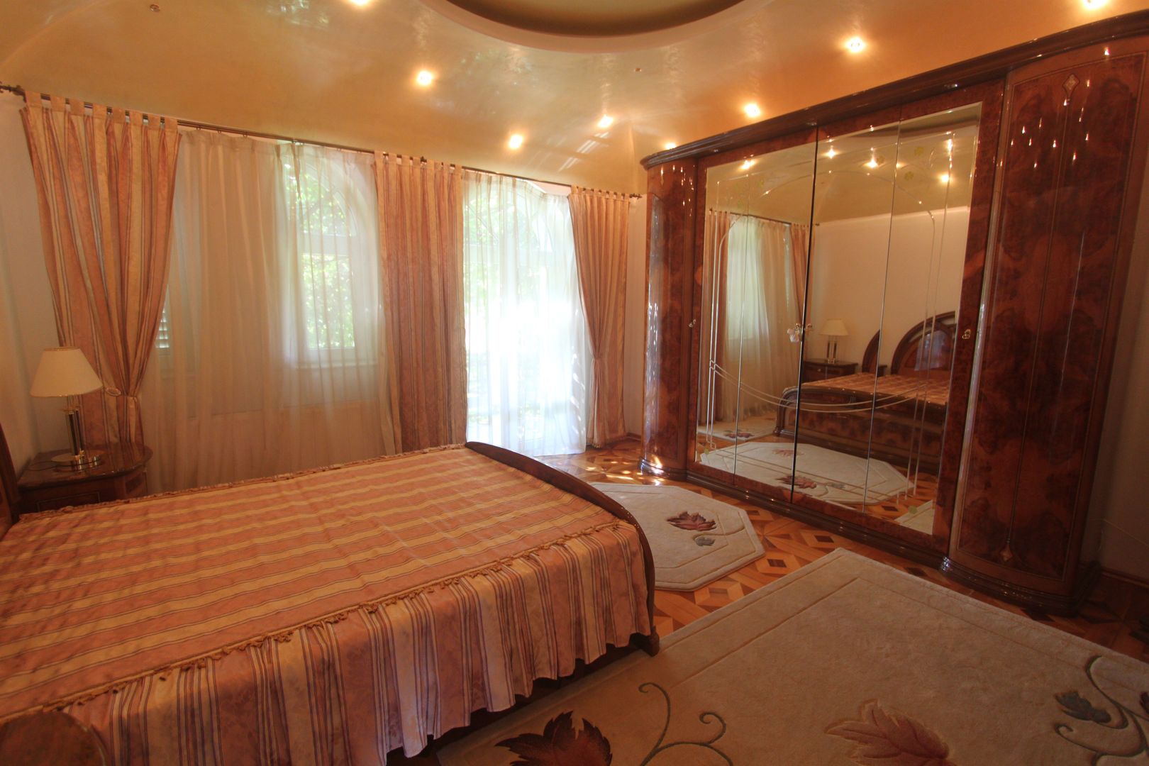 Casă / Vilă cu 8 camere de vânzare în zona Semicentral - Poză 67