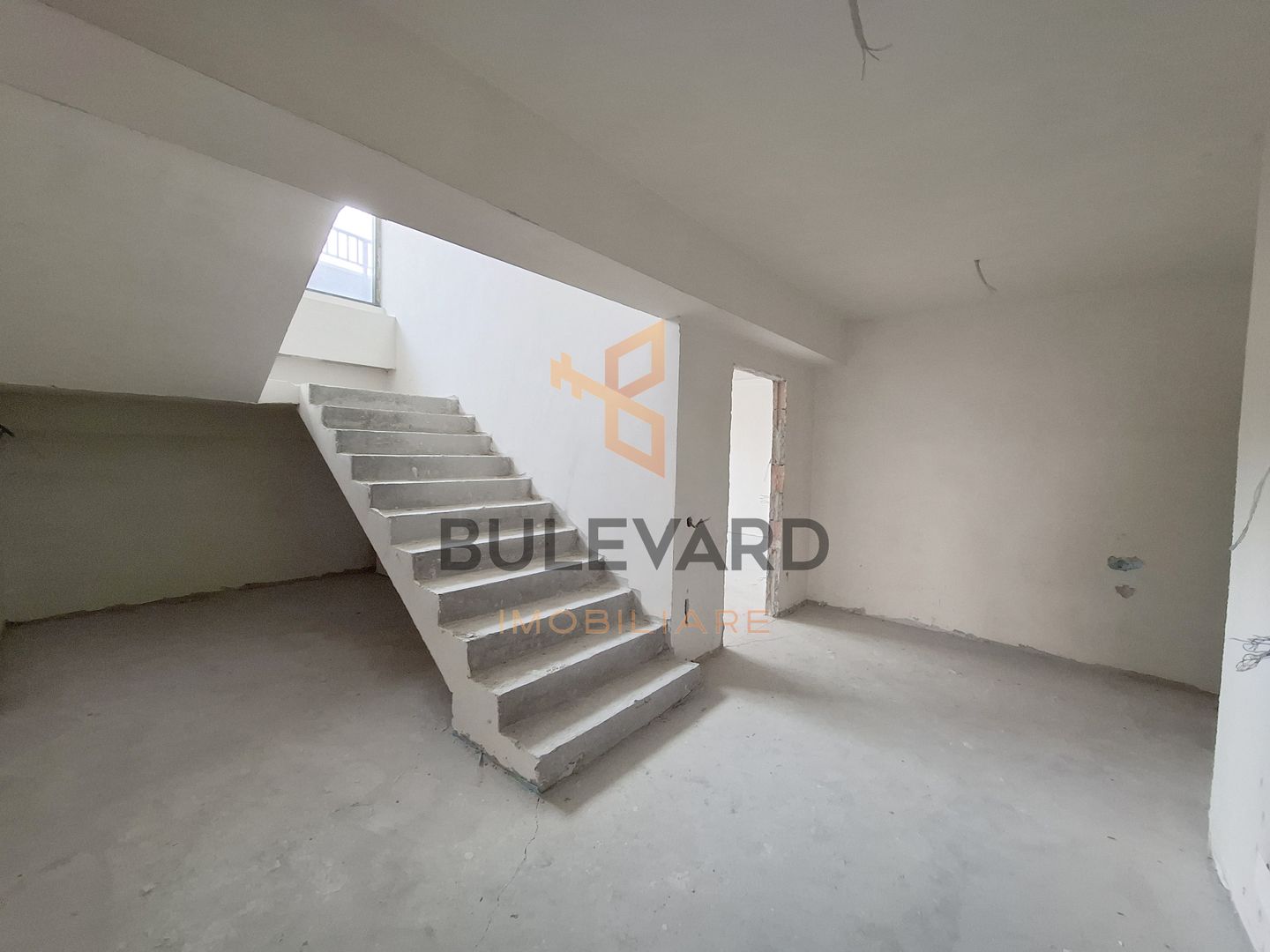 Penthouse 194 mp utili + 4 balcoane, view superb! - Poză 10