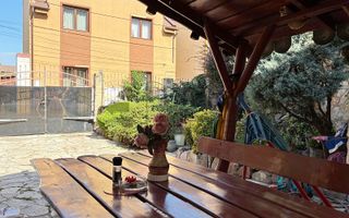 Casa singura in curte ultracentral in Oradea - Poză 17