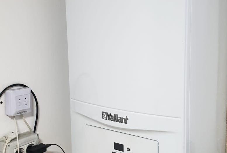 CAZARE MUNCITORI BARTOLOMEU 25 lei/pers./zi - Poză 5