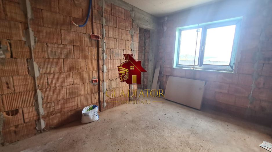 Casa independenta energetic Barnova Cercu, 4 camere, 475 mp teren - Poză 9