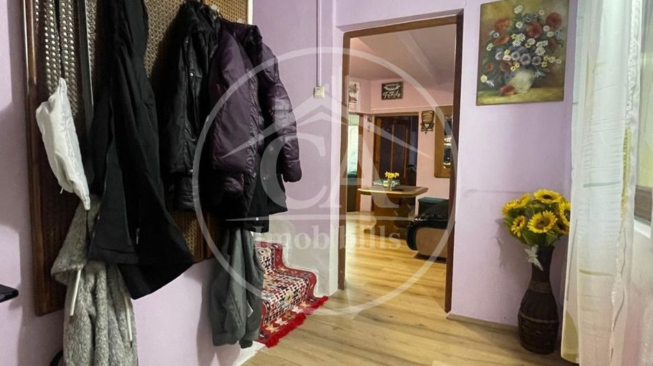Casa de vânzare cu 7 camere in zona Nufarul, Oradea - Poză 14