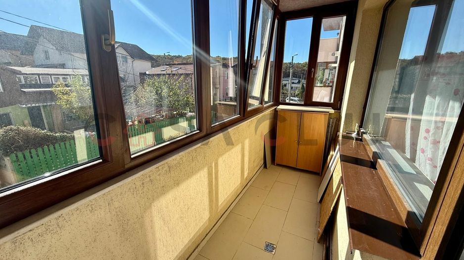 2 camere, decomandat, etaj intermediar, parcare, "La terenuri" - Poză 6